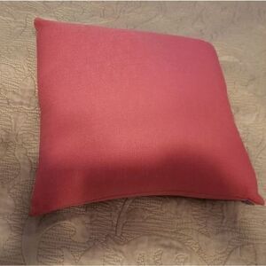Pain Free Massage Vibrating Pillow, Pink Luxury Battery Pillow.‎ NEVER USED